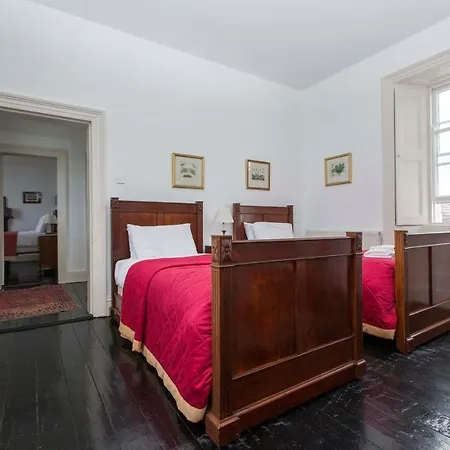 Holiday home Galley Head Lightkeeper's *